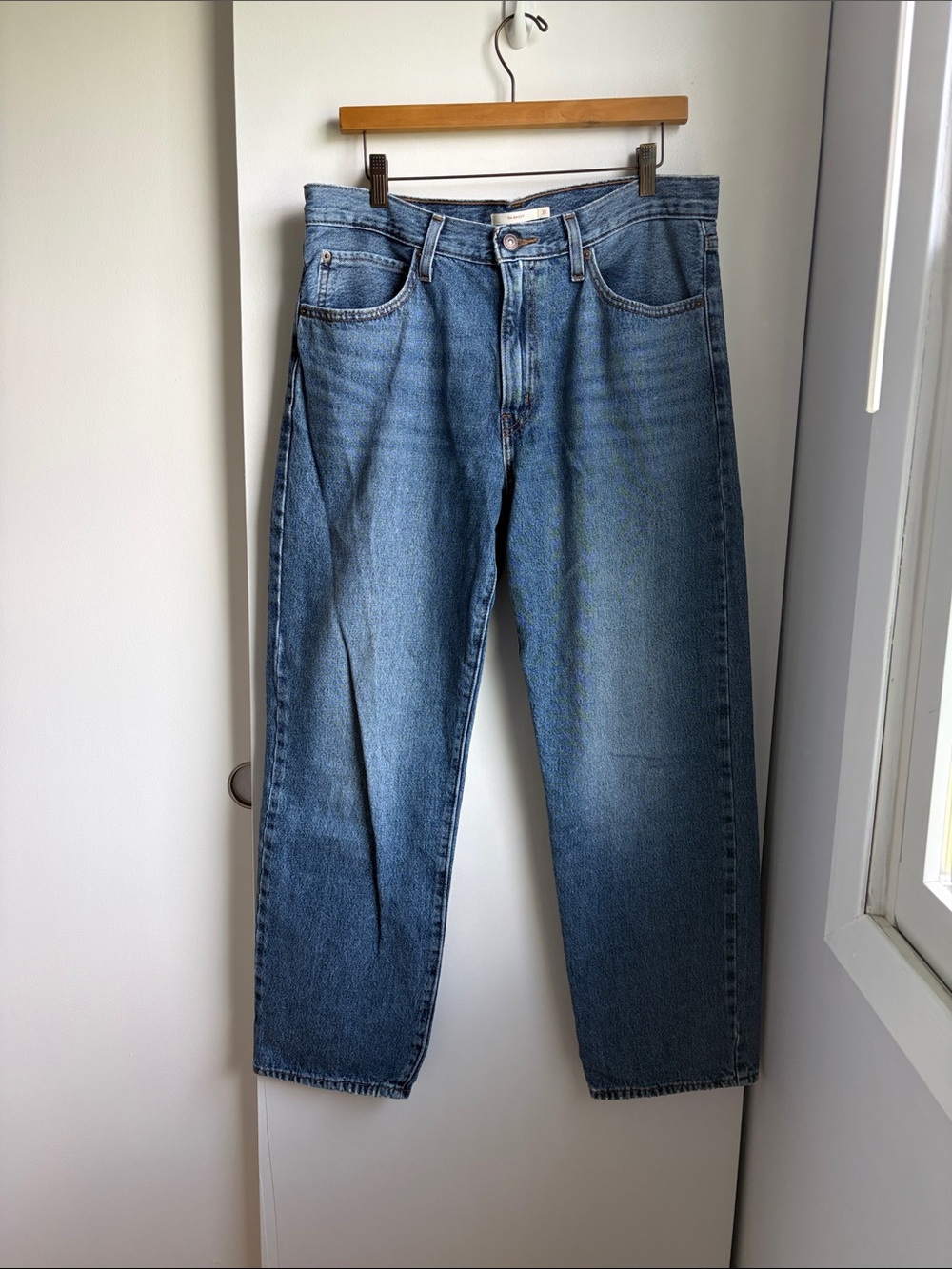 Levi’s ‘94 baggy jeans